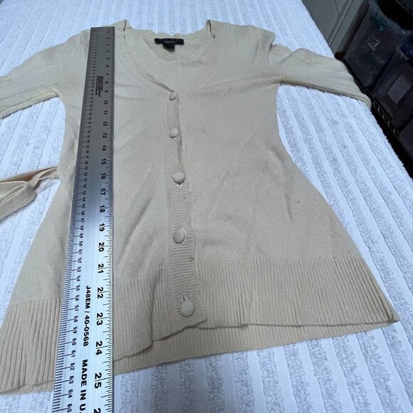 Luxe Arden B Womens Cashmere Knit Cardigan Sweater Size Medium Cream Lightweight - Picture 3 of 10